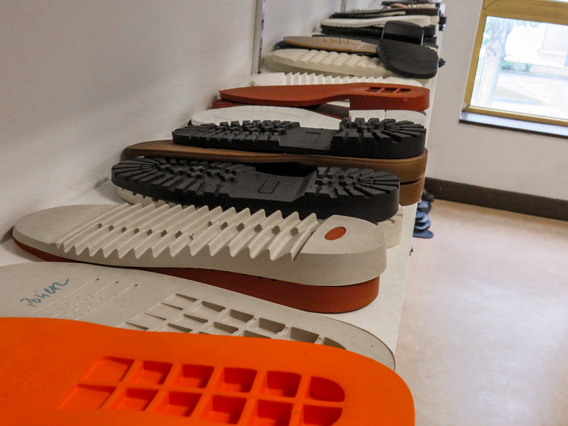 INOVESOLA INDÚSTRIA DE COMPONENTES DE CALÇADO, LDA